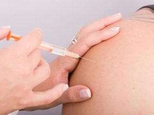 Không được tiêm vắc xin ở vùng mông